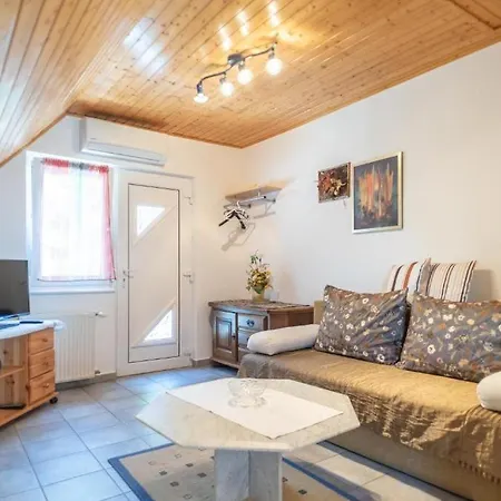 Ferienhaus Erna Διαμέρισμα *